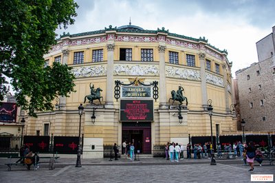 겨울 서커스 극장 (시르크 디베르 부글리온)